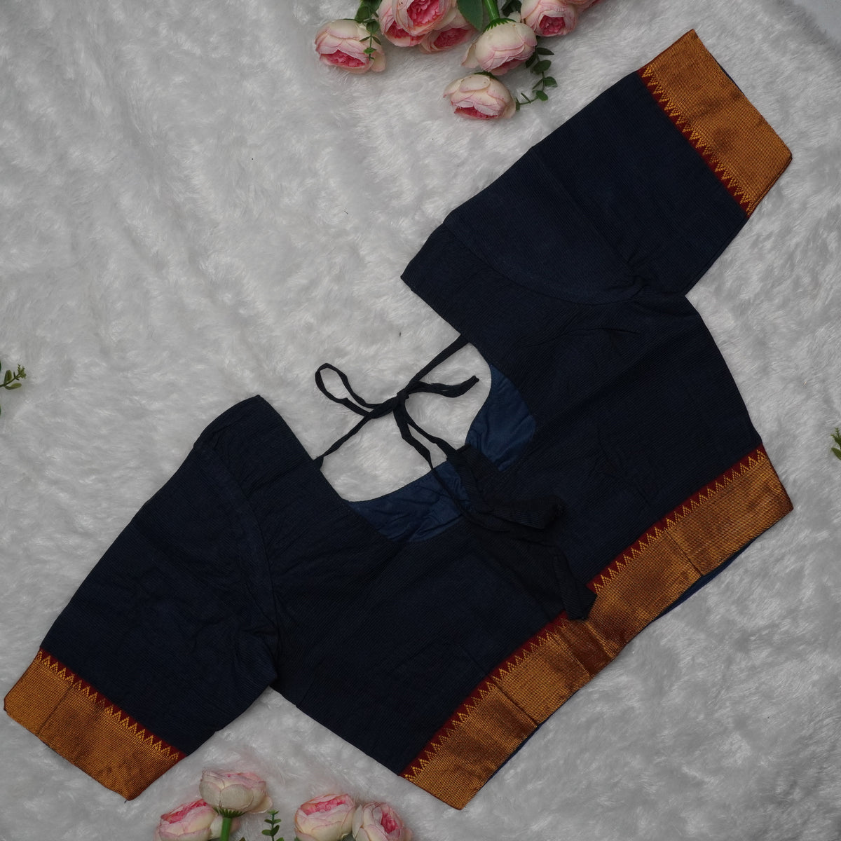 Temple Border Elbow Blouse,