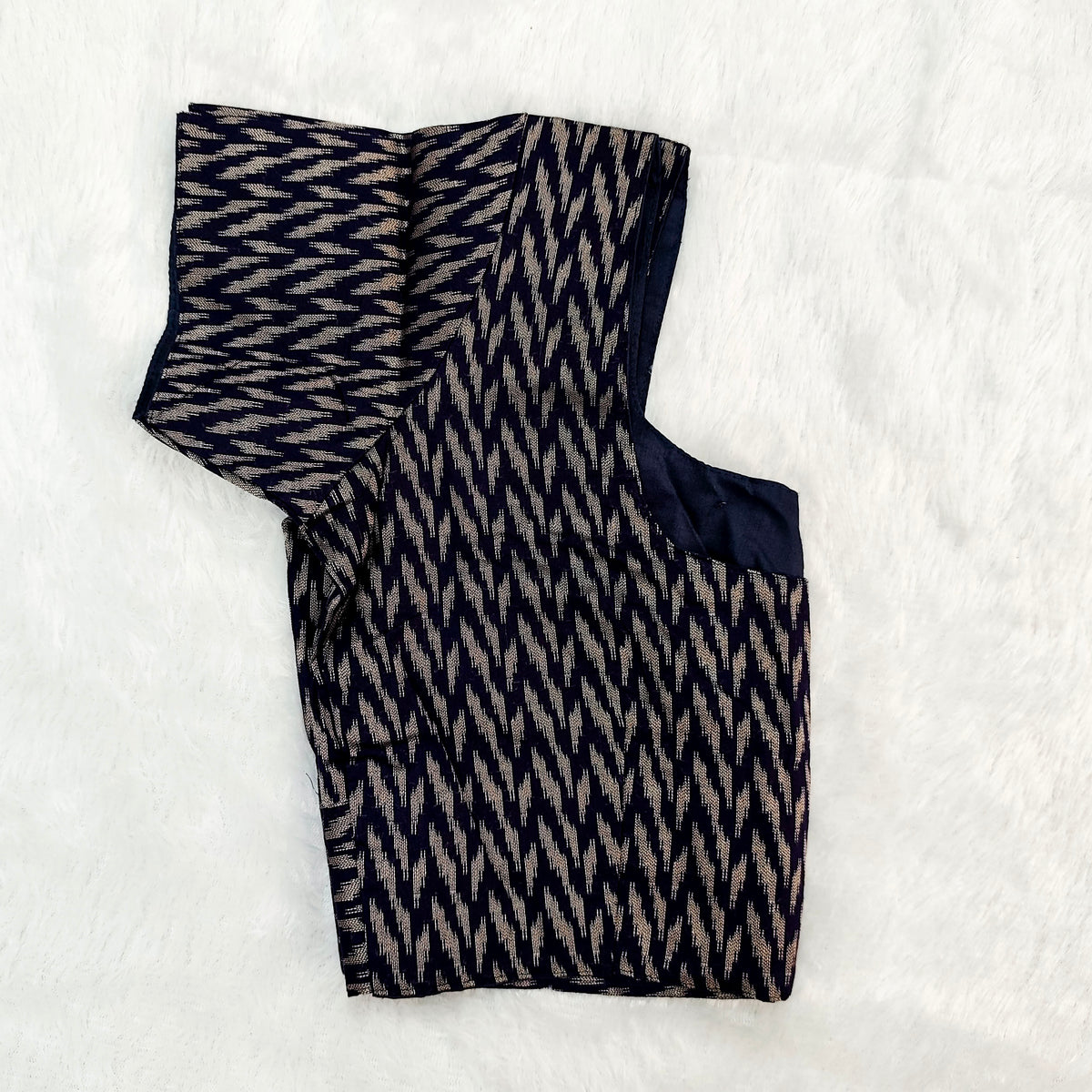 Queen Cotton Blouse Black with Geometric Print