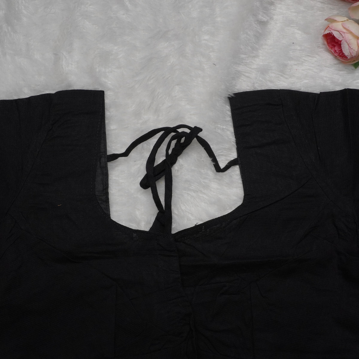 Temple Border Elbow Blouse,