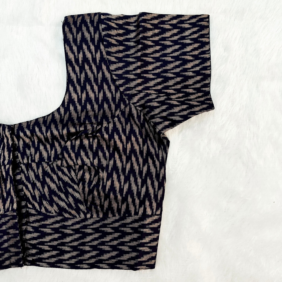 Queen Cotton Blouse Black with Geometric Print